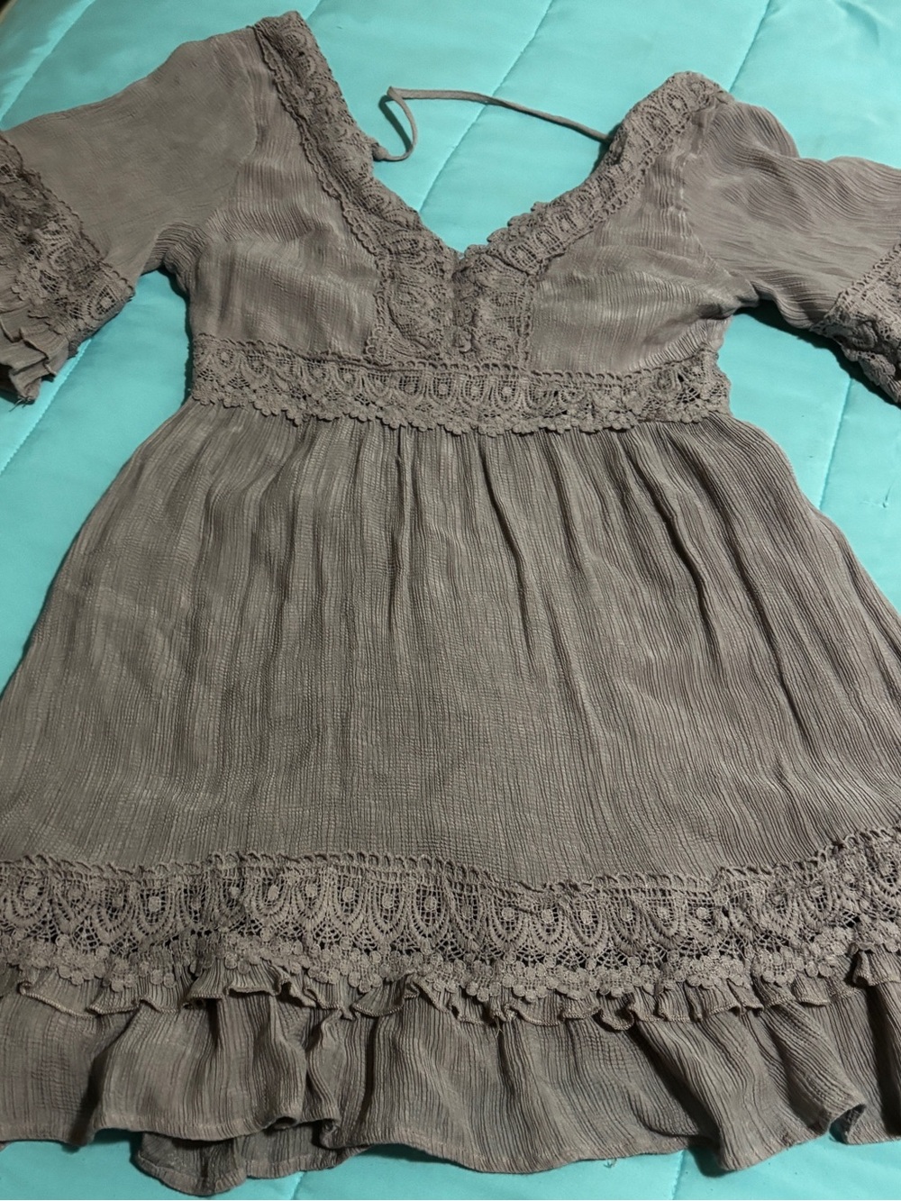 Bluivy Light Plum Boho Lace Trim Crinkle Gauze V-Neck Babydoll Dress Medium